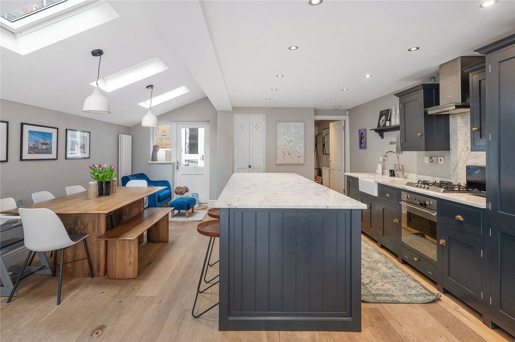 Property photo 1 of 10 2