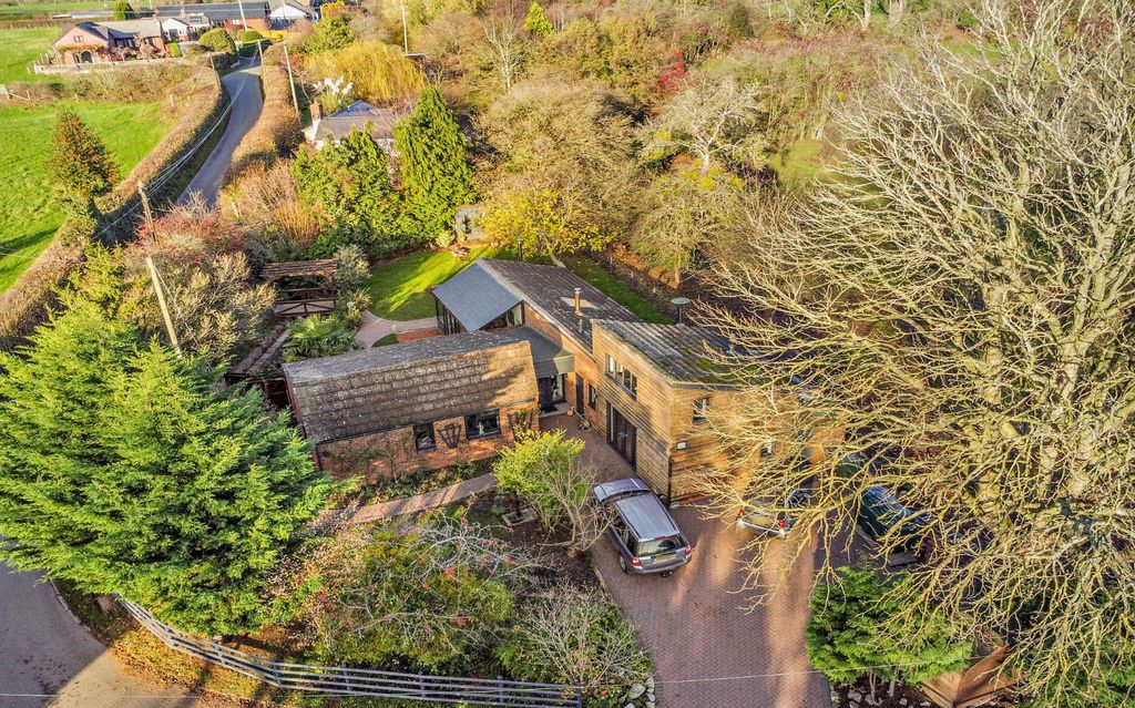 Property photo 2 of 23 Overhead