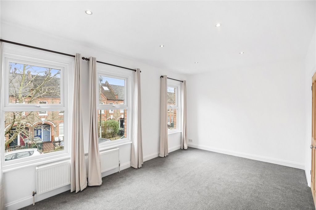 Property photo 3 of 13 Picture No. 06