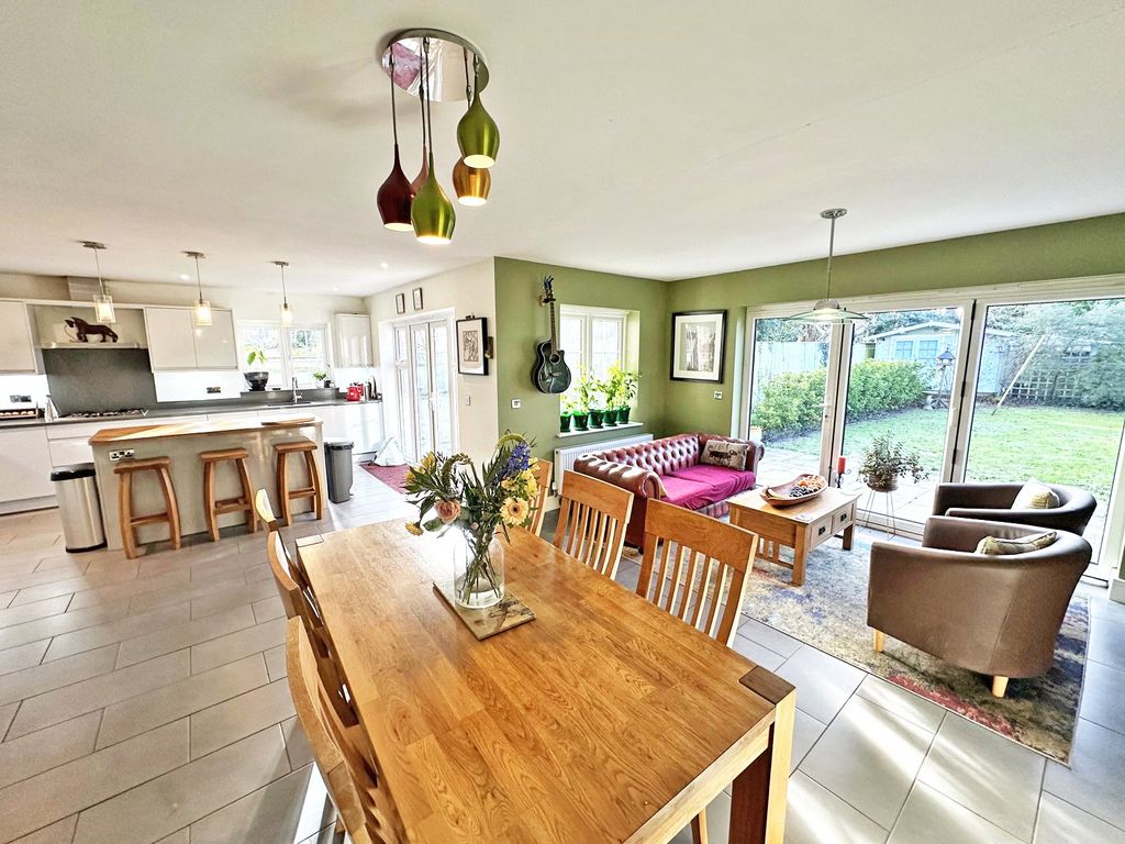 Property photo 2 of 34 Picture 2