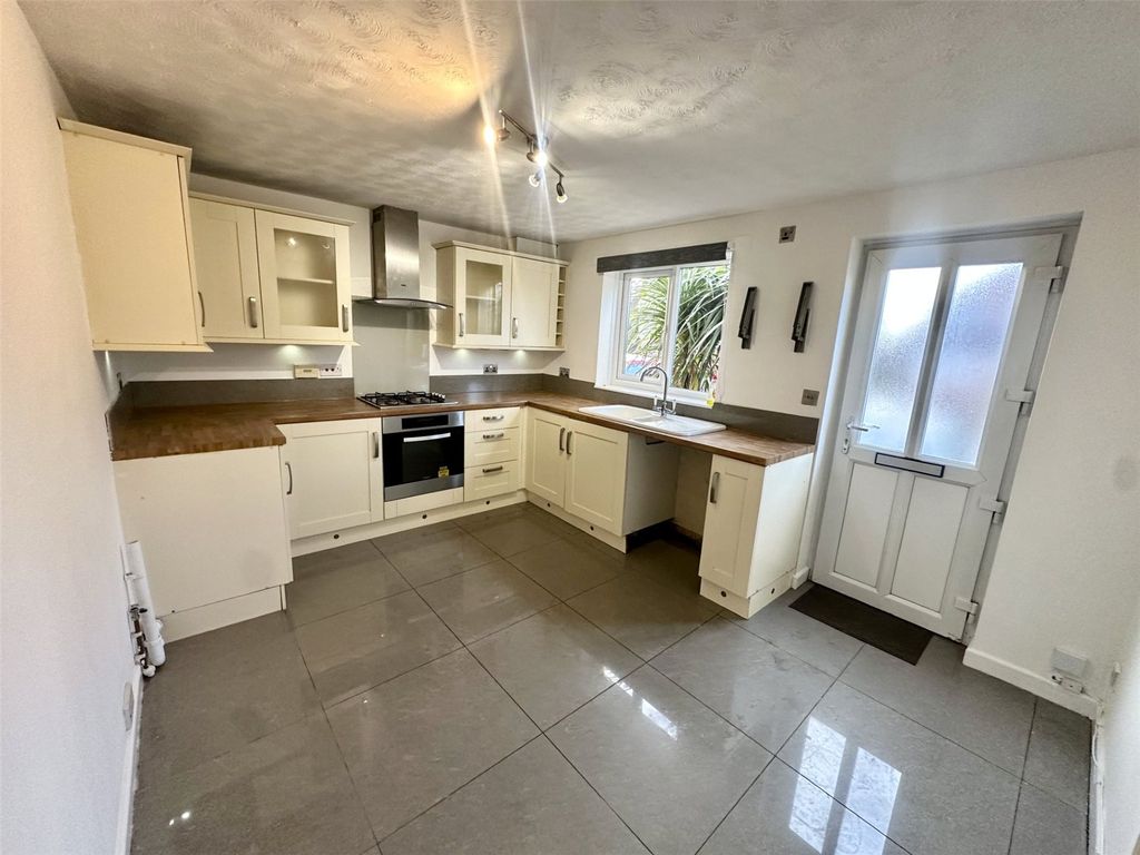 Property photo 3 of 7 Picture No. 06