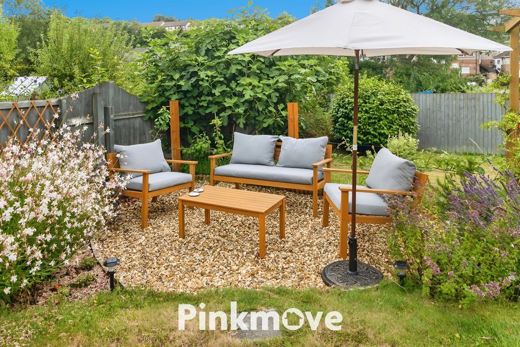 Property photo 3 of 27