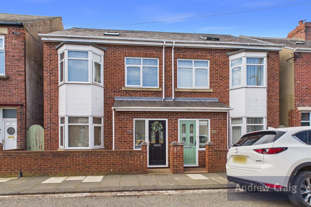 Property photo 1 of 18 (Main)