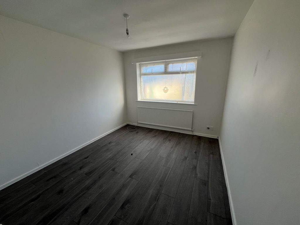 Property photo 3 of 3