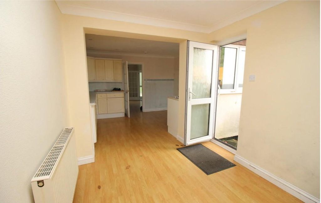 Property photo 2 of 9 2.Jpg