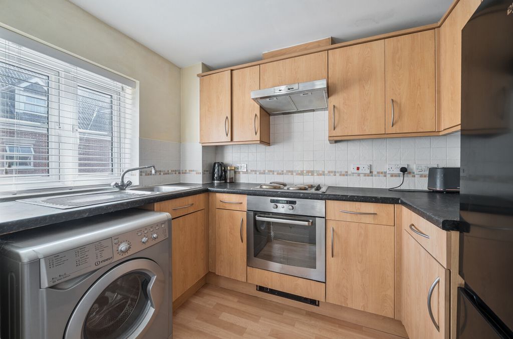 Property photo 3 of 12 1486300-6-6A4cc6F...