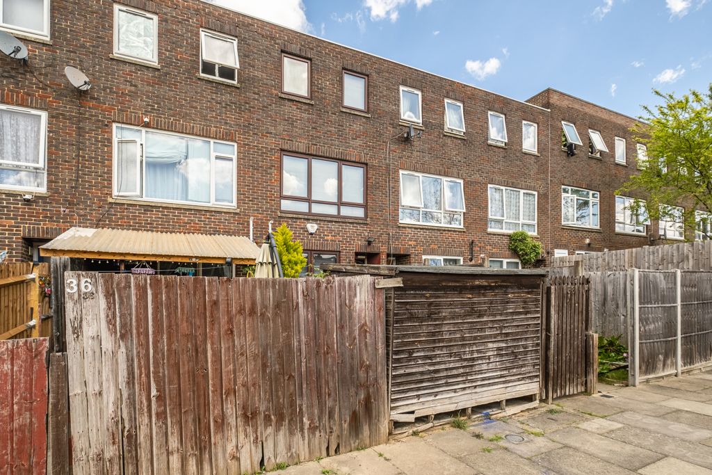 Property photo 2 of 23
