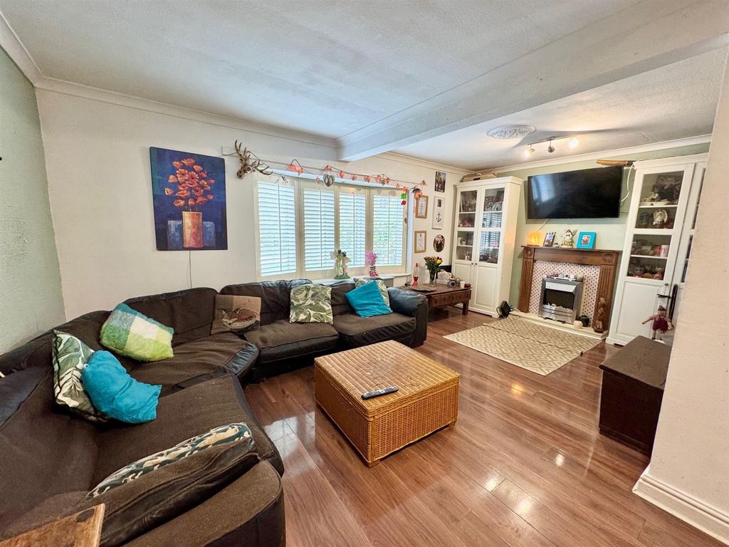 Property photo 2 of 16 Ten.Jpg