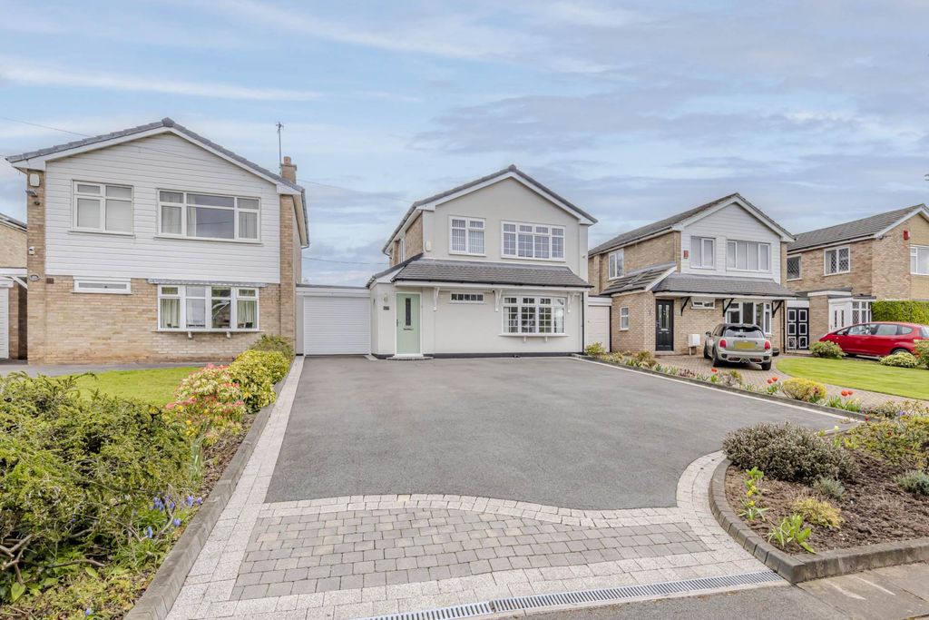 Property photo 1 of 24