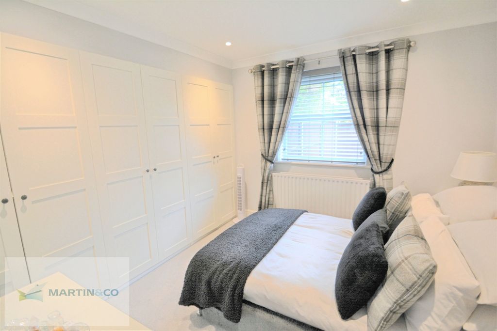 Property photo 3 of 12 4c625Fcd-Bedroom