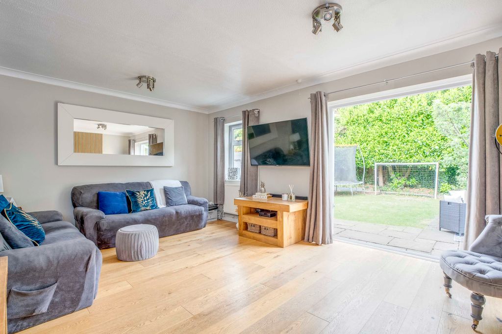 Property photo 2 of 13