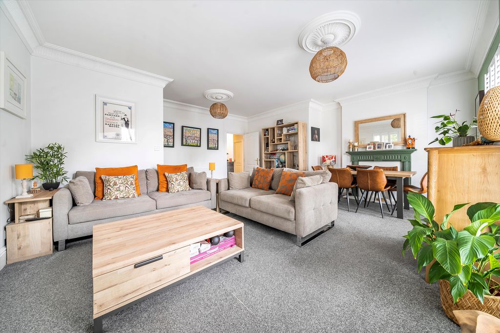 Property photo 3 of 16 Image