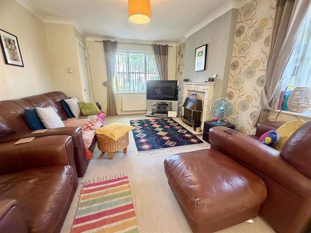 Property photo 3 of 21