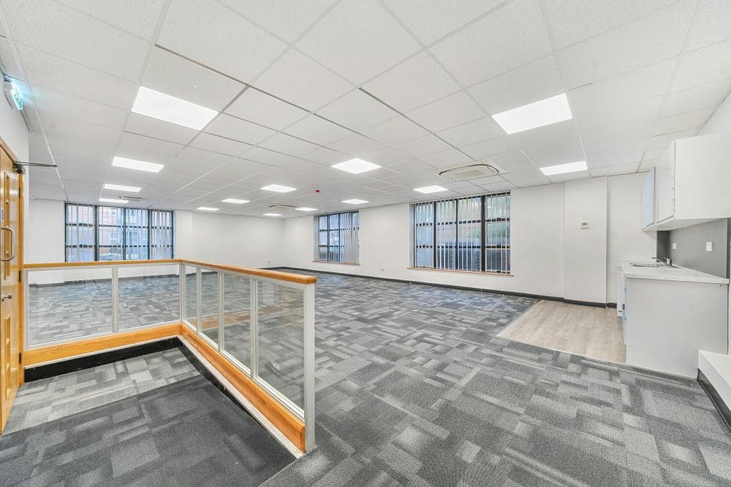 Property photo 2 of 11 1376309669131350105B3.Jpg