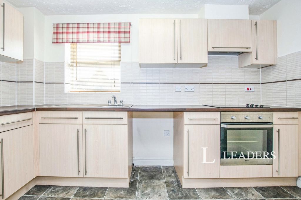 Property photo 3 of 10 Pbox-Img.Jpg