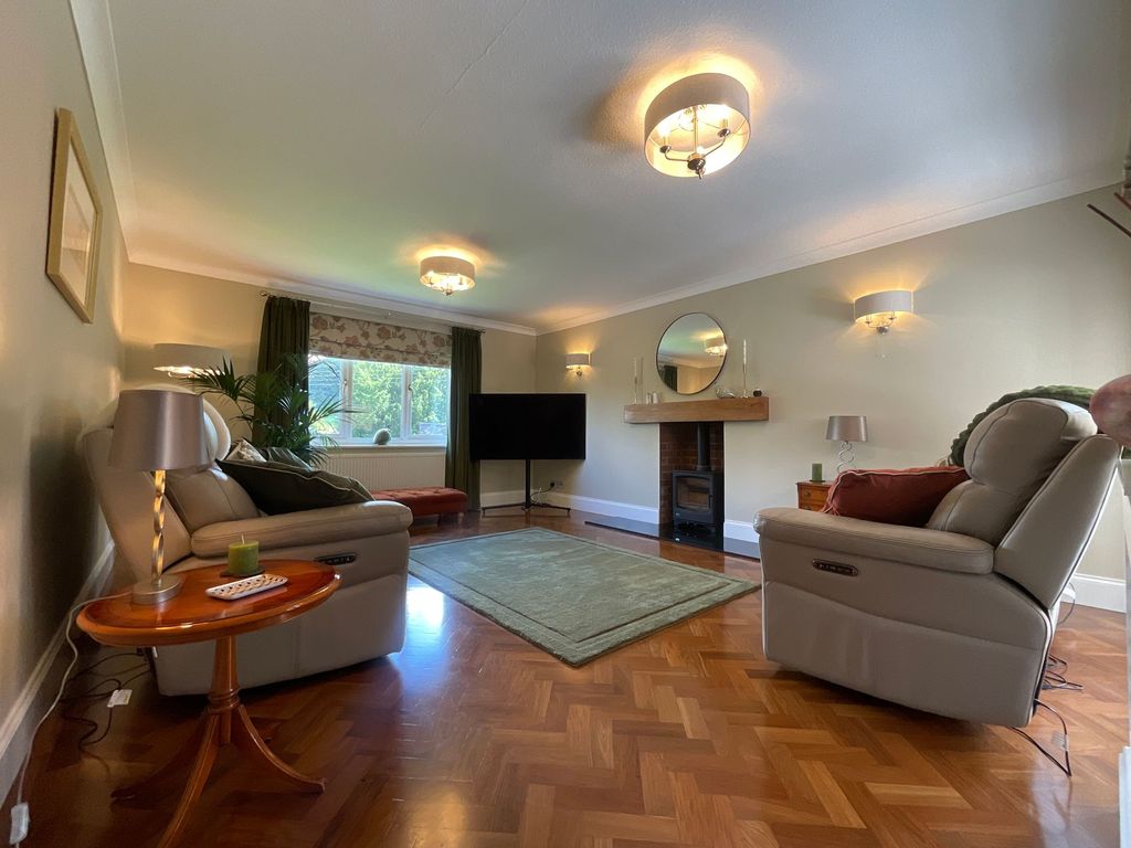 Property photo 3 of 43