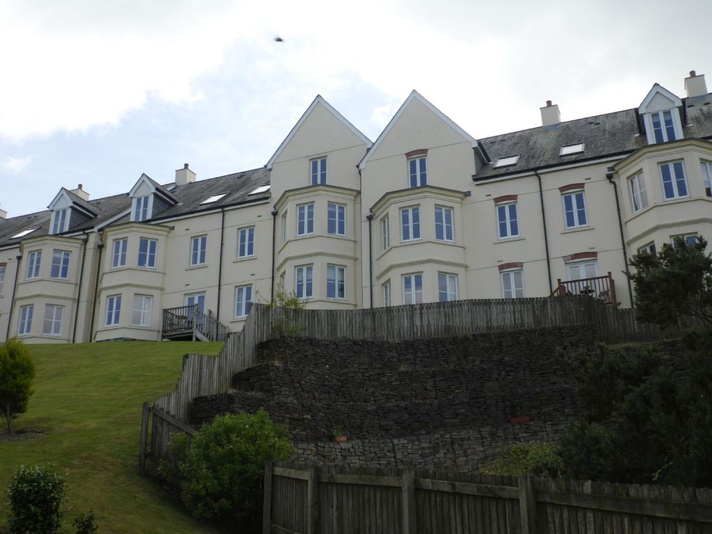 Property photo 2 of 18
