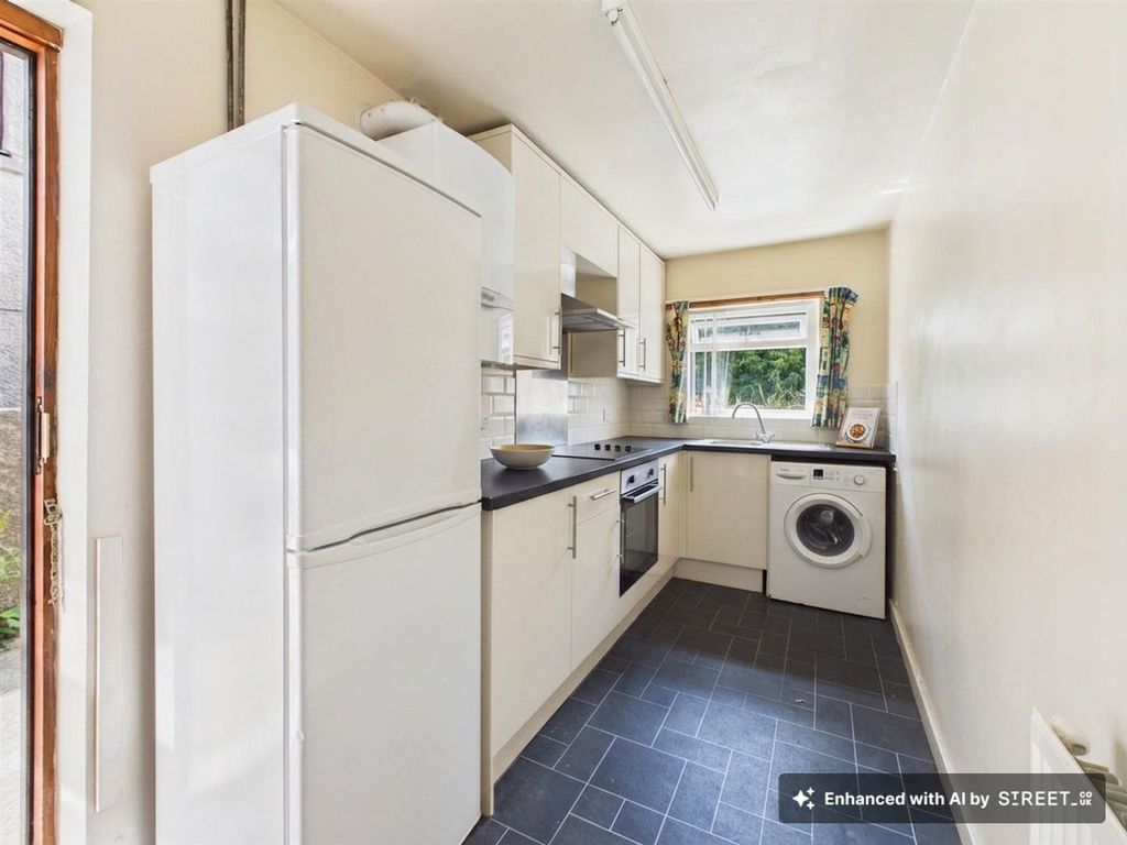 Property photo 3 of 10 The Kitchen