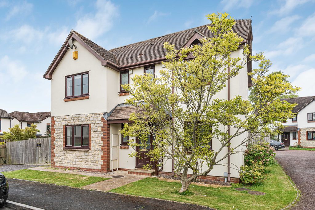 Property photo 1 of 22 Front