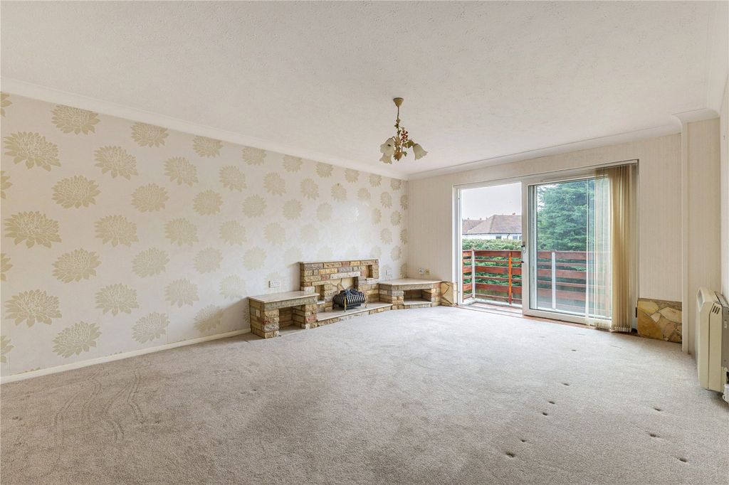 Property photo 2 of 13 Sitting Room