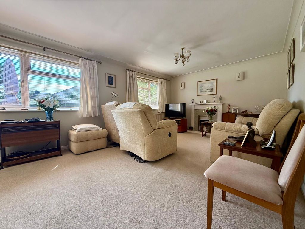 Property photo 3 of 20