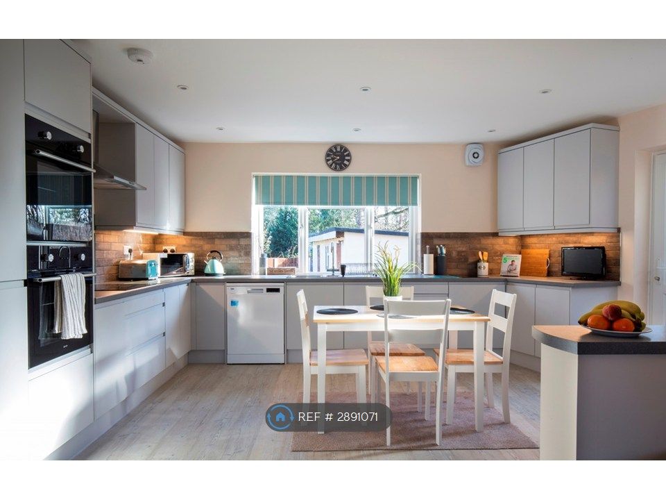 Property photo 2 of 11 Large Kitchen With Your Own Cupboards