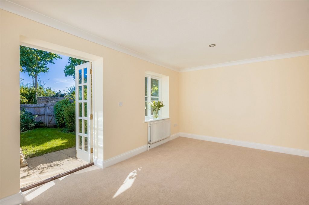 Property photo 3 of 16 Picture No. 05