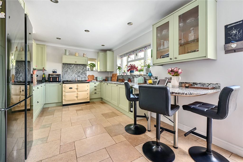 Property photo 3 of 24 Picture No. 18