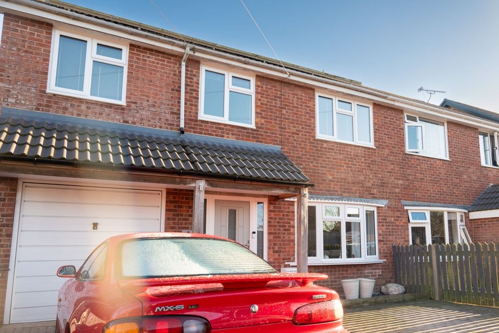 Property photo 2 of 21