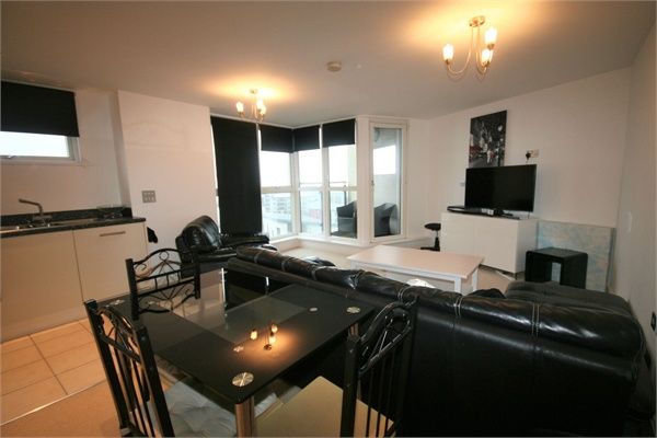 Property photo 2 of 8
