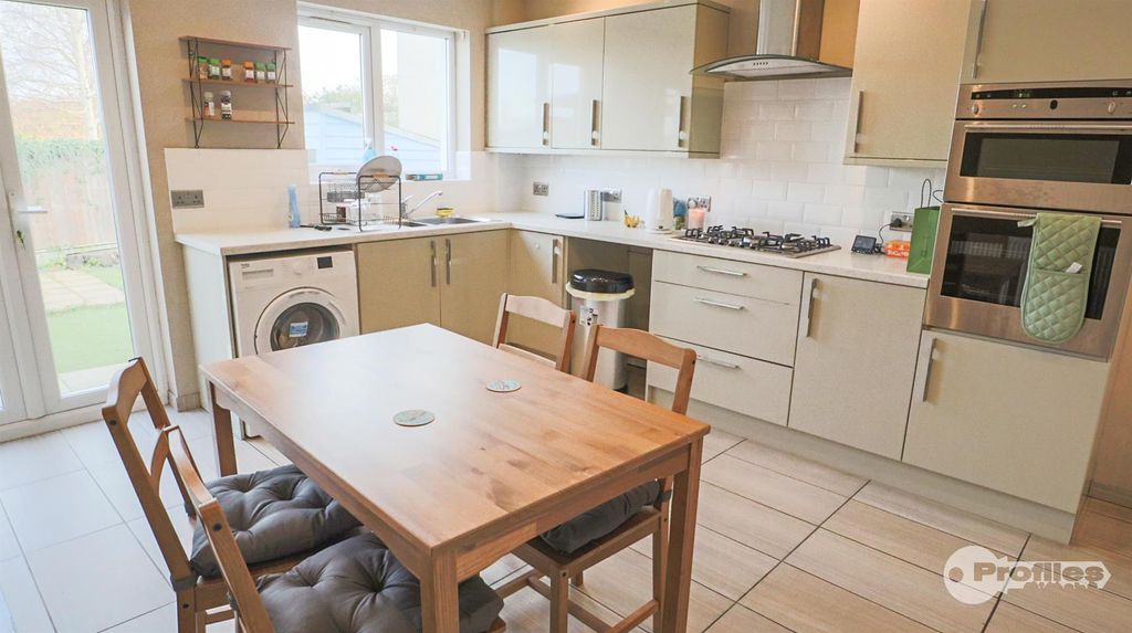 Property photo 3 of 13 Img_8421.Jpg