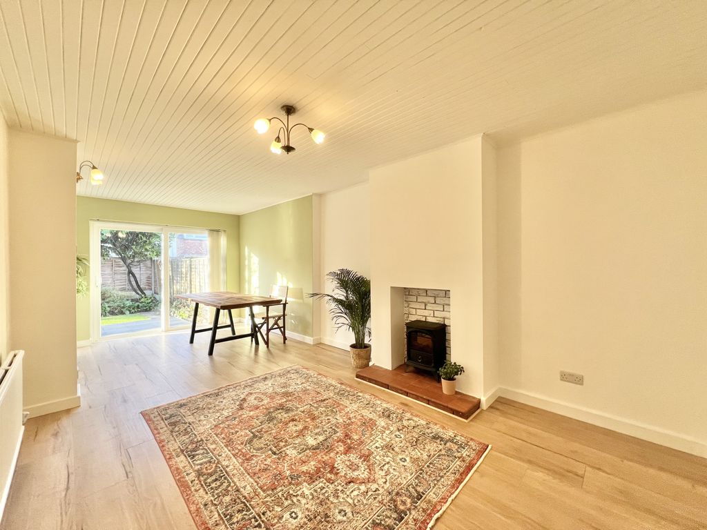 Property photo 2 of 23