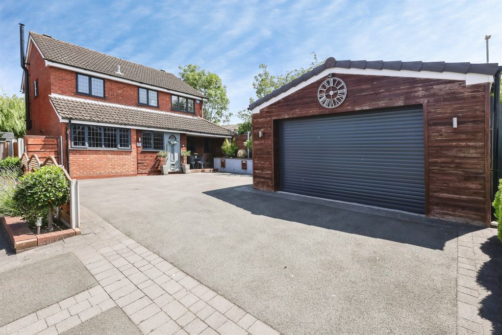 Property photo 1 of 31