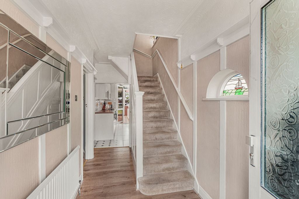 Property photo 2 of 15 Hallway