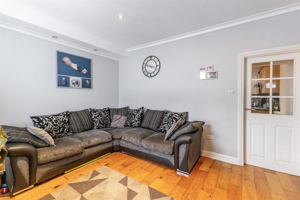 Property photo 2 of 17 Untitled-12-2.Jpg