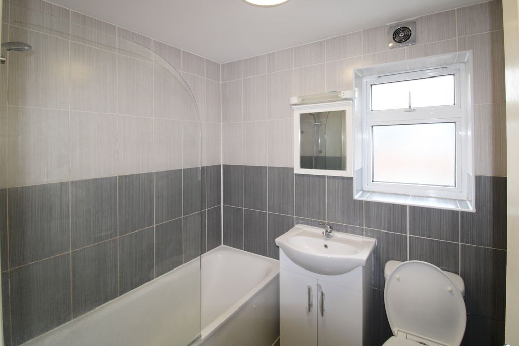 Property photo 3 of 3