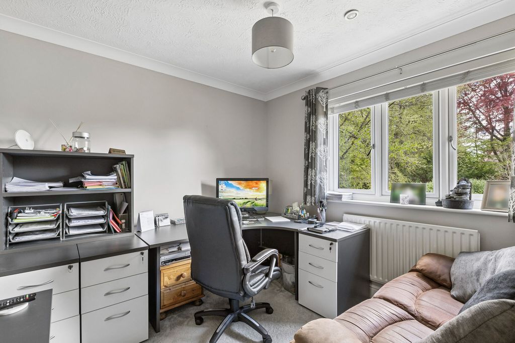 Additional image 10 of 5 bed detached house for saleCoach House Gardens, Fleet GU51