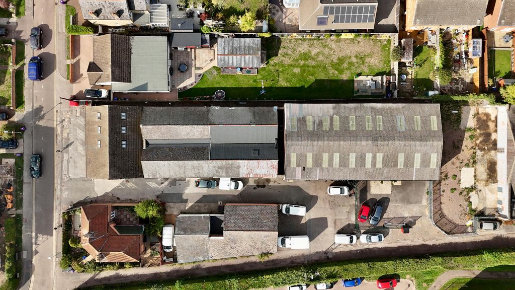 Property photo 2 of 16 Dji_Fly_20250929_150702_0005_1759242638285_Photo.Jpg