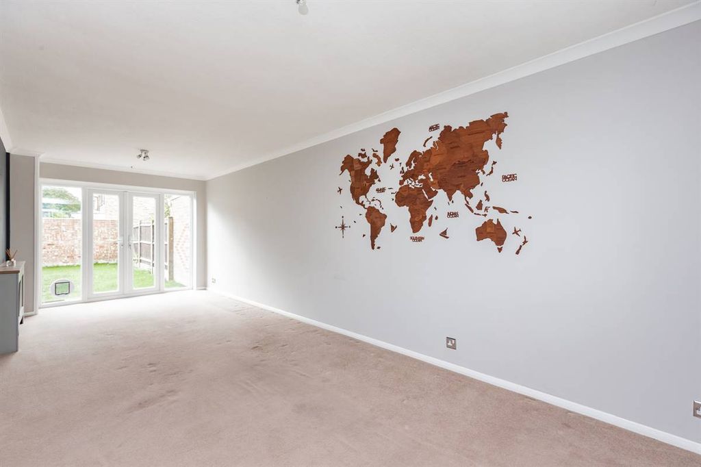 Property photo 3 of 24