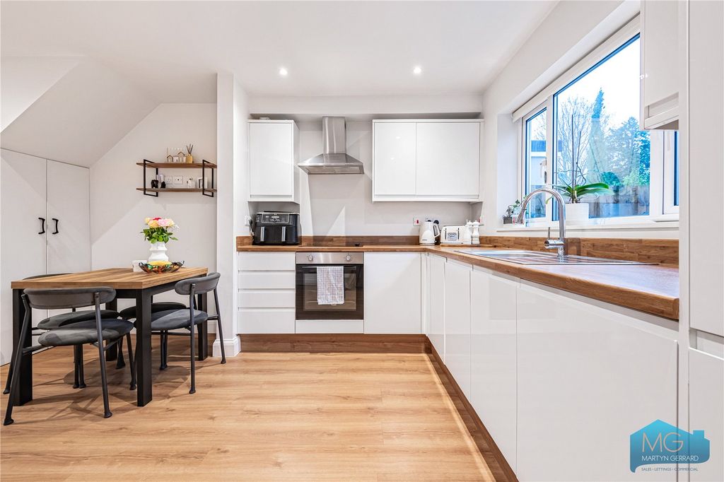 Property photo 3 of 20 Picture No. 21