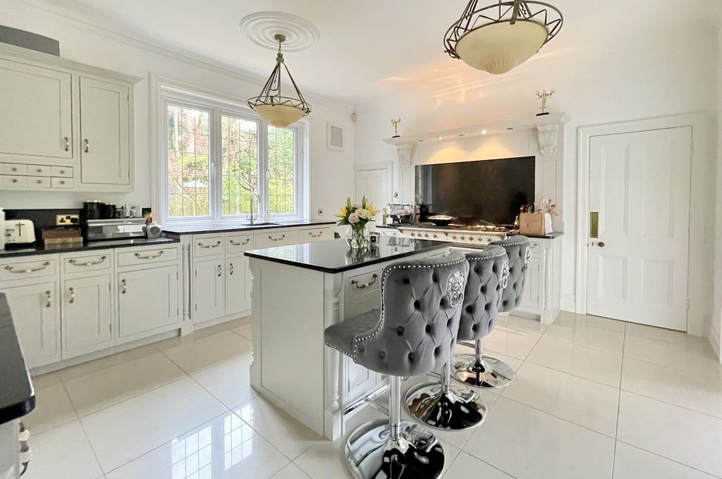 Property photo 3 of 30