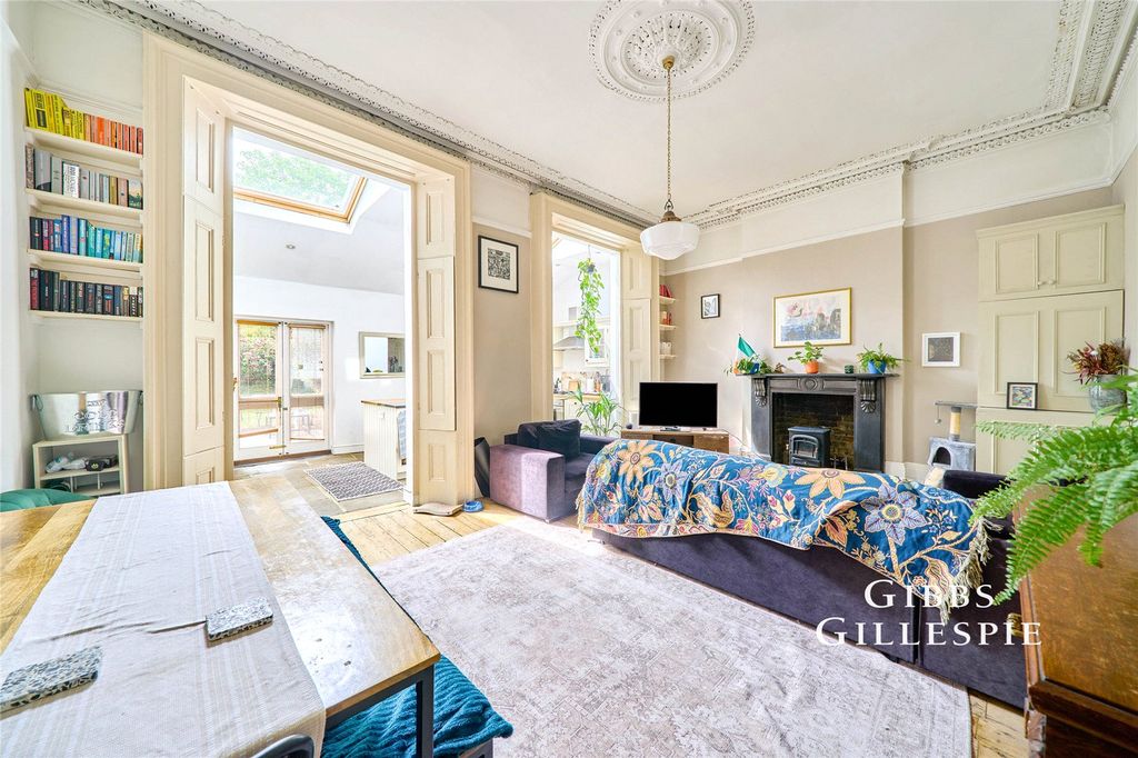 Property photo 1 of 11 Picture No. 16
