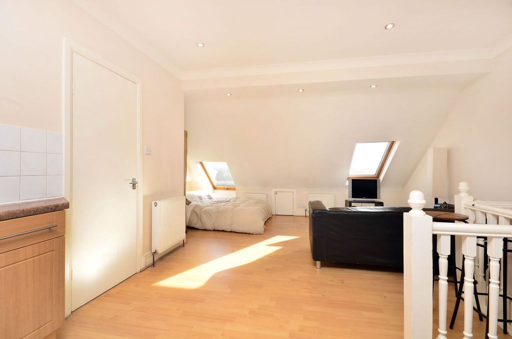 Property photo 1 of 4