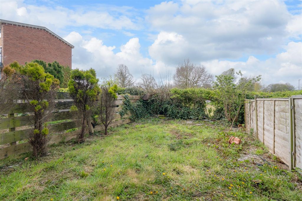 Property photo 3 of 14 Untitled (11 Of 14).Jpg