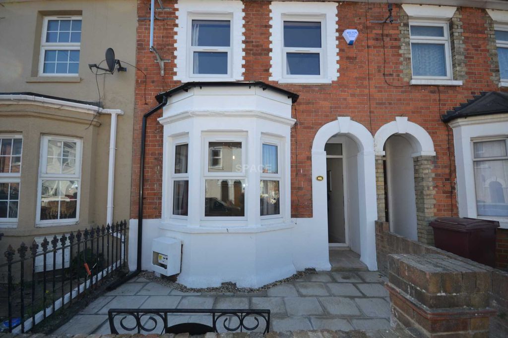 Property photo 2 of 12