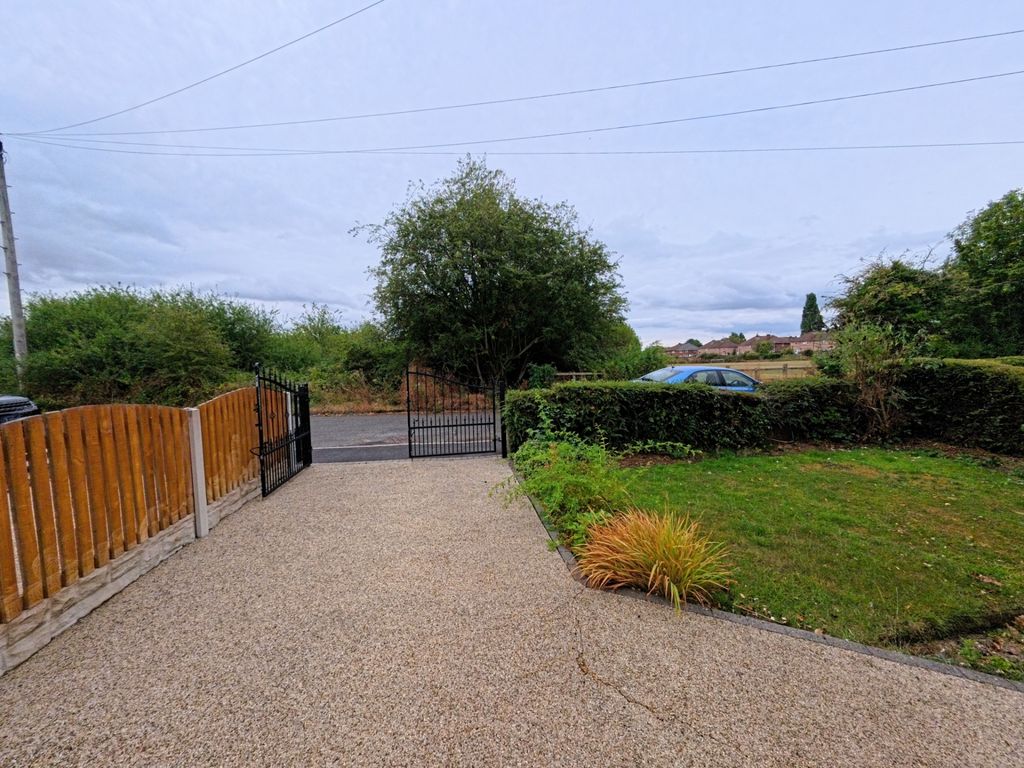 Property photo 2 of 14 Photo 30