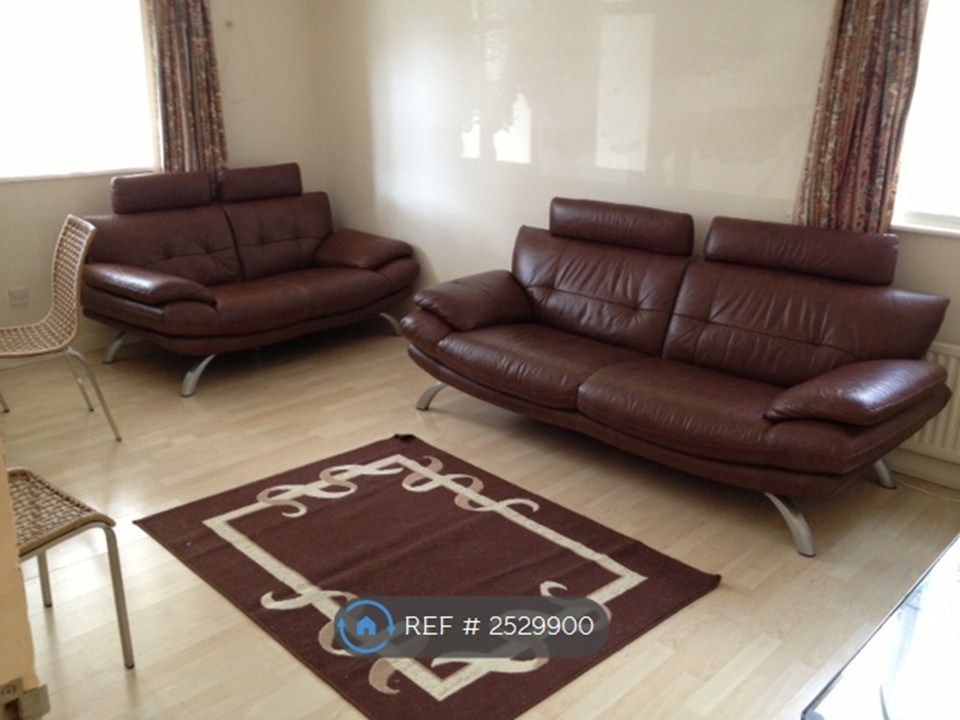 Property photo 3 of 5