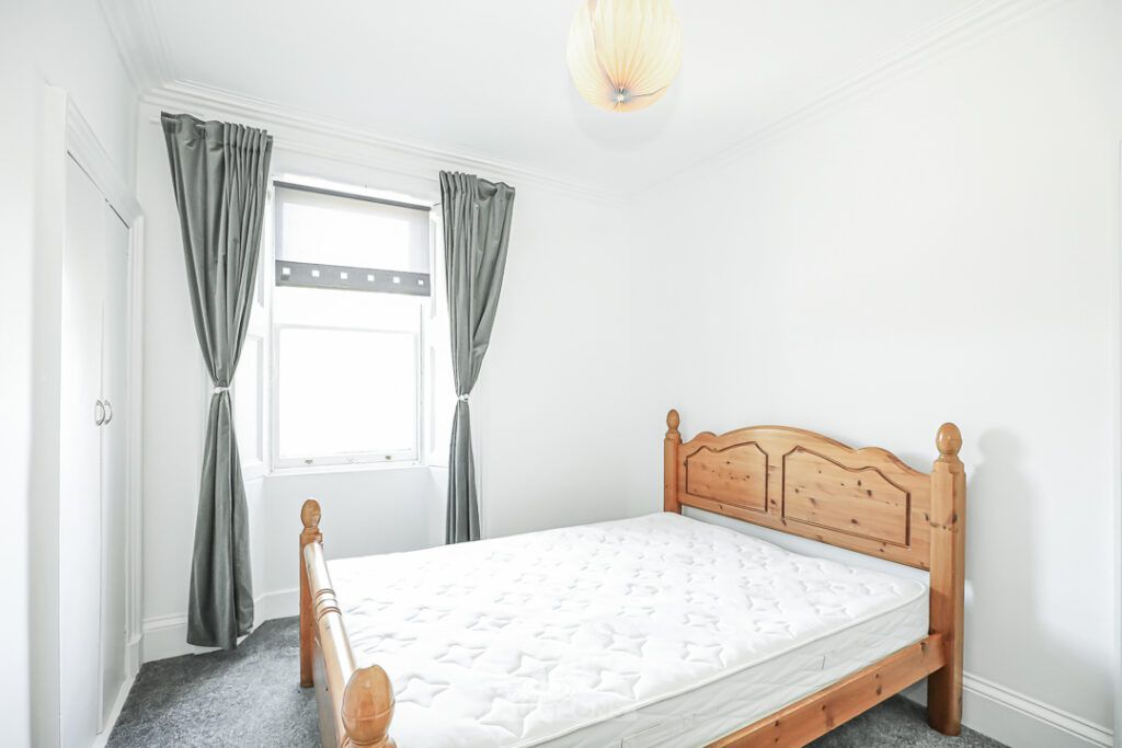 Property photo 3 of 26