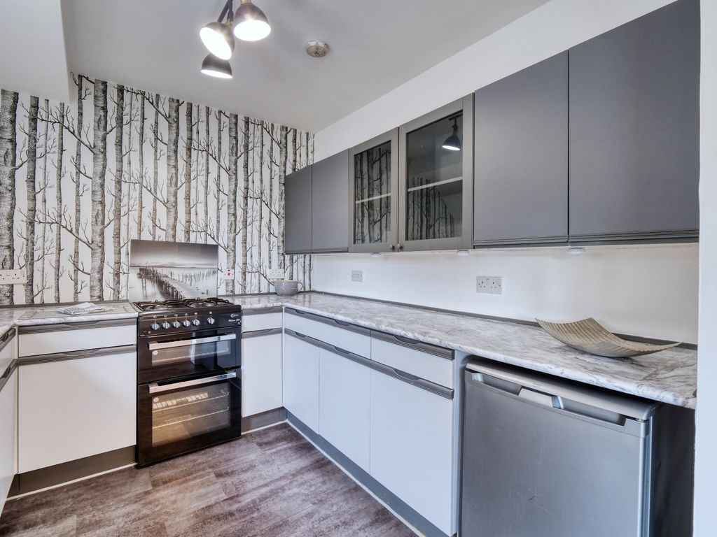 Property photo 3 of 13 Kitchen