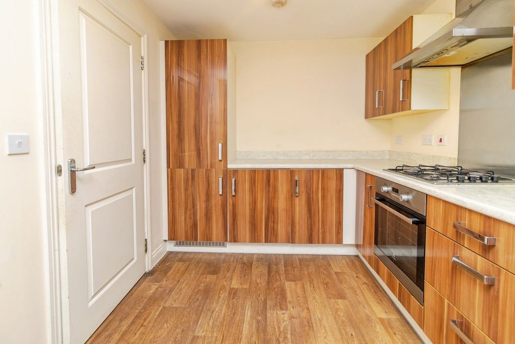 Property photo 2 of 17 Photo
